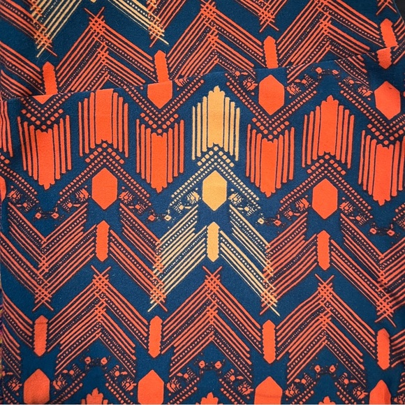 LuLaRoe Tall & Curvy Leggings - Picture 4 of 7